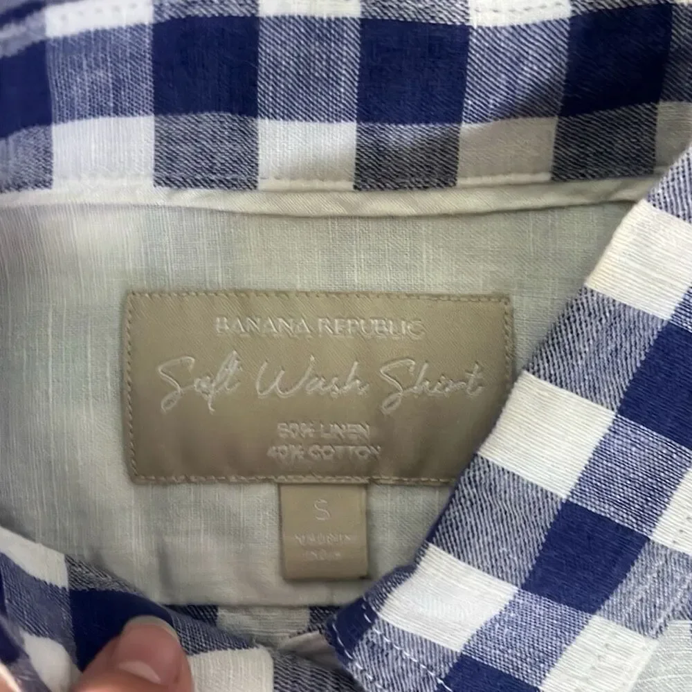 Banana republic soft wash, shirt, gingham, blueish purple size small